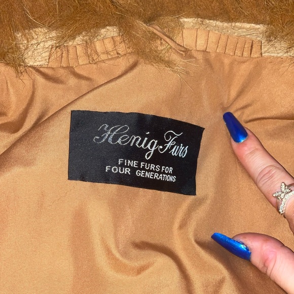 Authentic Fox Fur Coat- Henig Furs- PERFECT Condition, Like New - Picture 6 of 8